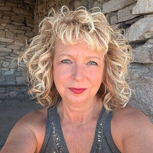 Meet your Posher, Lesley